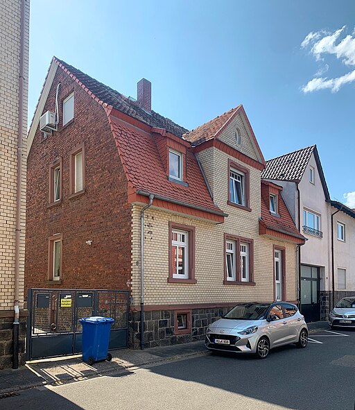 Klein-Steinheim, Friedrich-Naumann-Straße 8