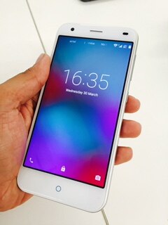 An image of LYF Water 2 phone with IPS display