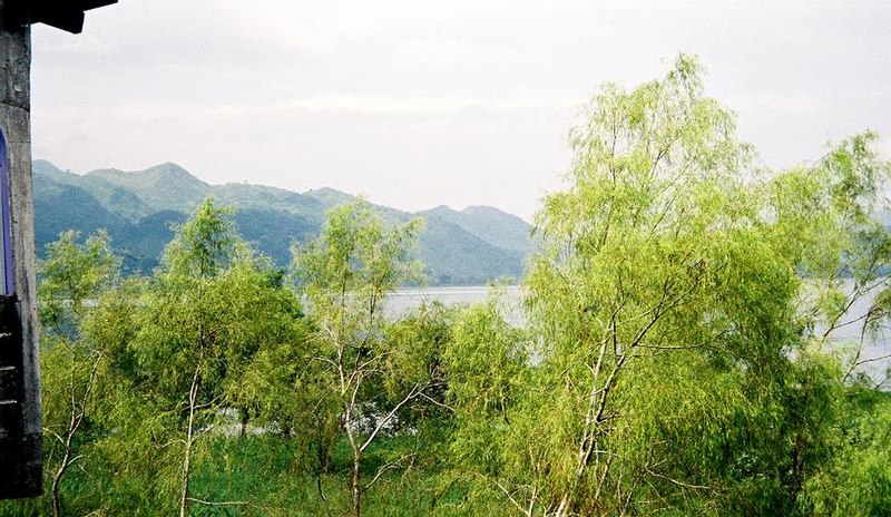 File:Lago-de-Yojoa.JPG