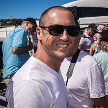 Larry Emdur-adiaŭoj Perpetual Loyal por la 2014-datita Sydney Hobart Race.jpg