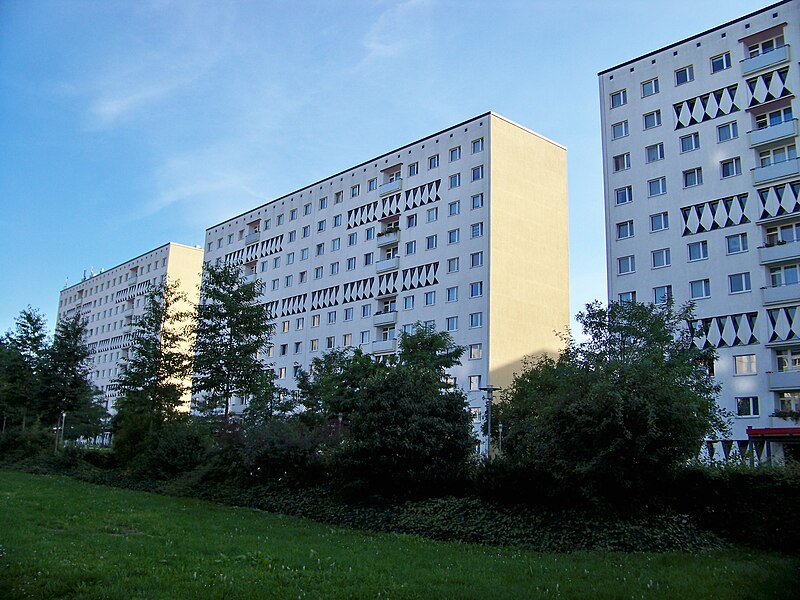 File:Leipzig Strasse des 18. Oktober Plattenbau2.jpg