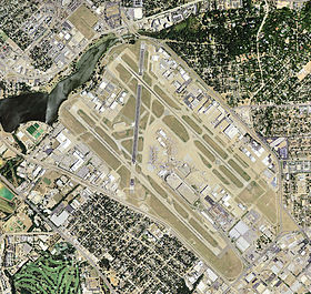Vu aérienne de l'aéroport de Dallas Love Field en 2006