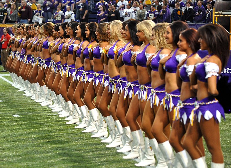 File:MVC - Minnesota Vikings Cheerleaders.jpg