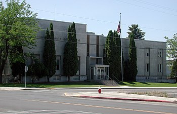 English: Jefferson County Courthouse in Madras...