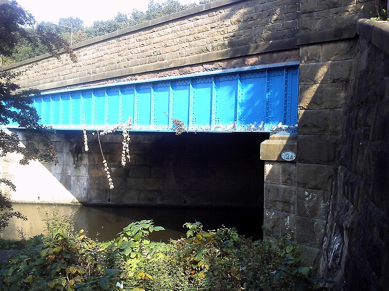 File:Maghull Canal bridge 12A.jpg