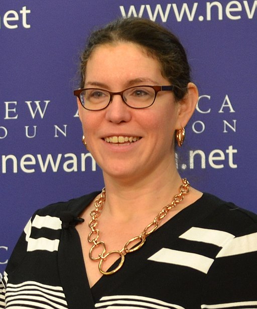 Megan McArdle in March 2013 (12952050325) (cropped)