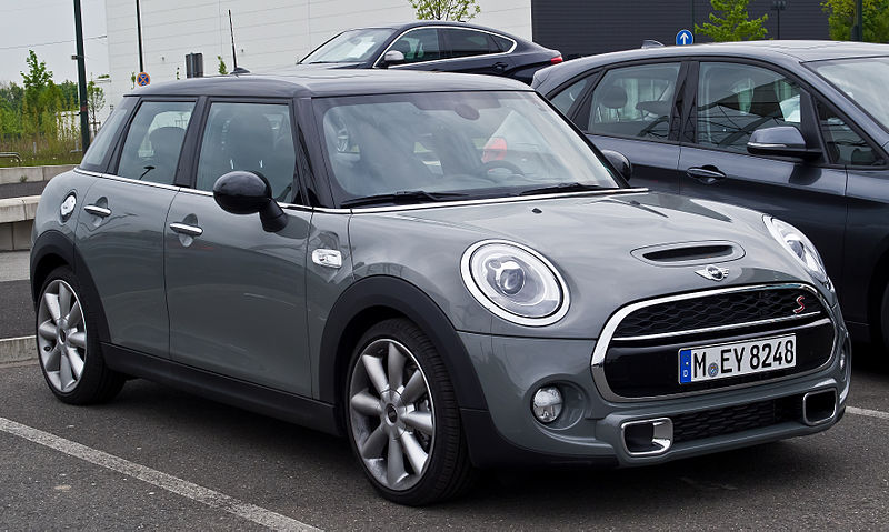 File:Mini Cooper SD (F55) – Frontansicht, 2. Mai 2015, Düsseldorf.jpg