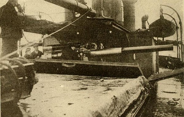 Q-ships hid naval guns behind moveable or pivoting panels