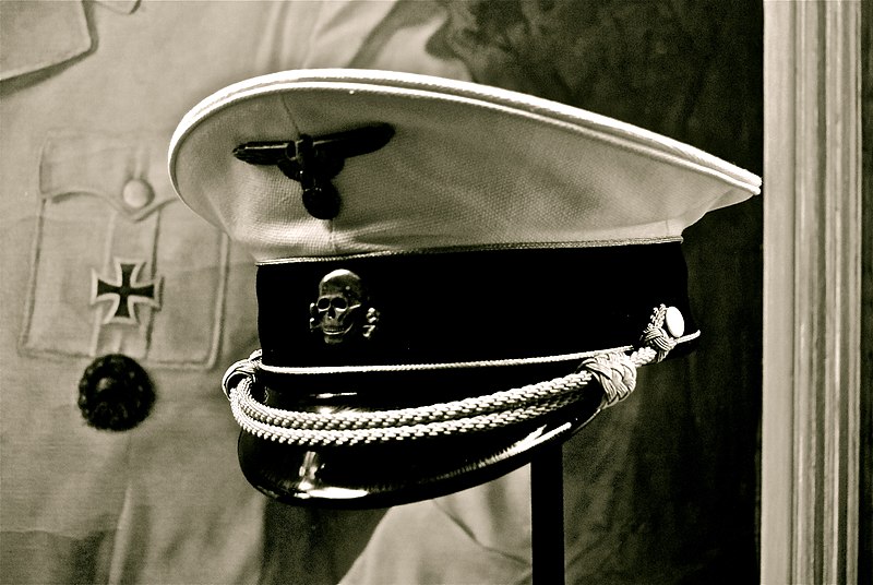 File:Nazi Germany SS visor cap White parade ceremonial model Skull (Totenkopf) and Nazi eagle (SS Hoheitszeichen Reichsadler Parteiadler) cap insignia Imperial war Museum.jpg