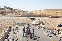 גשר כביש 211 מעל נחל ניצנה, בסמוך לכפר הנוער ניצנה, שקרס בשיטפונות בינואר 2010