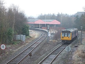 Oldham Mumps tren istasyonu, Greater Manchester, geograph-3795244-by-Nigel-Thompson.jpg