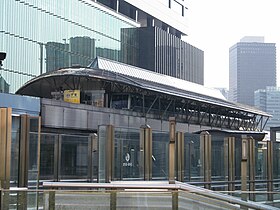 Shiodome İstasyonu'nun Görünümü (Yurikamome)