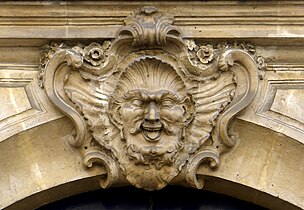 P1270243 Paris IV rue Charles V n15 mascaron rwk.jpg