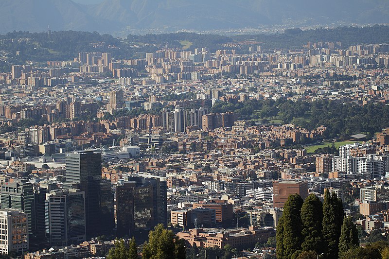 File:Panorámica de Usaquen, Bogotá D.C.jpg