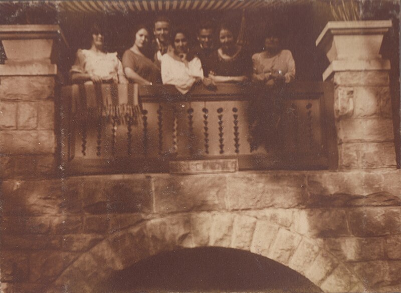 File:Paradesi Jews of Madras at Fort St. George.jpg