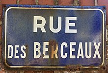 Фотография дорожного знака, сделанная в городе Этапль - rue des Berceaux.jpg