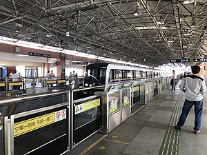 Платформа автомобильной станции Ишань (линия 3) 3.jpg