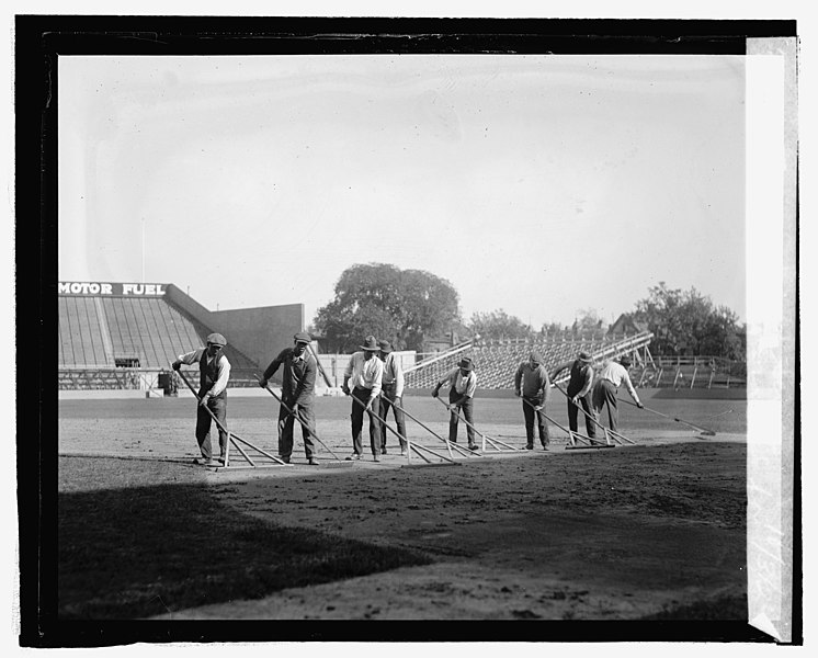 File:Preparing the Diamond for World Series, 10-3-24 LOC npcc.12300.jpg