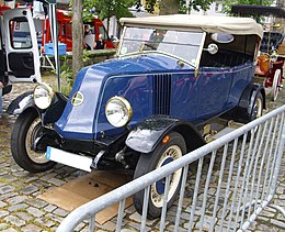 Renault Type KZ Torpedo 4 1923 schräg.JPG