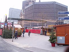 Die Ecke, an der der Lkw in den Markt fuhr, am Morgen der Wiedereröffnung, 22. Dezember