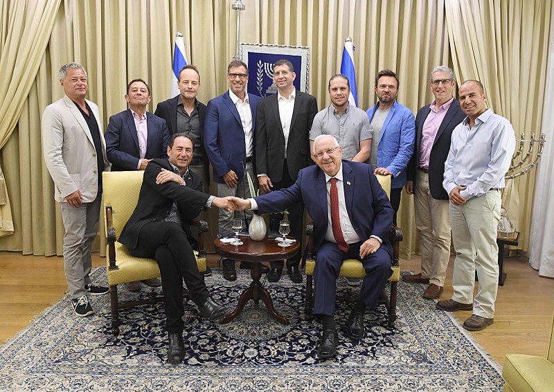 File:Reuven Rivlin with a delegation of producers and senior executives from the film industry of Hollywood, September 2017 (2322).jpg