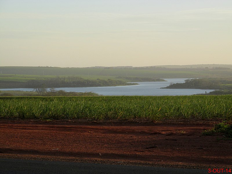 File:Rio Jacaré-Pepira visto da rodovia Deputado Leônidas Pacheco Ferreira (SP-304) em Ibiitnga. O Rio Jacaré-Pepira neste trecho já está represado pela Usina de Ibitinga. no Rio Tietê. - panoramio.jpg