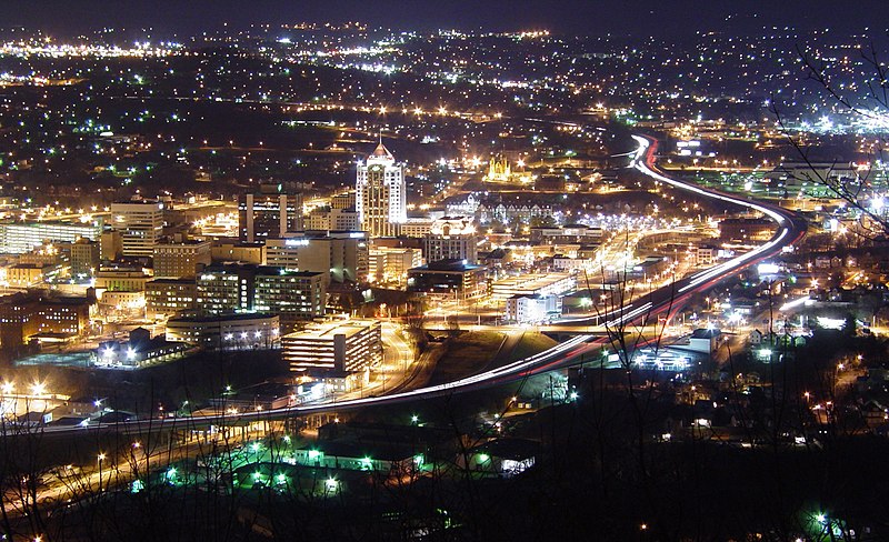 File:Roanoke, Virginia at night.jpg