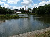 Čeština: Huťský jez na řece Sázavě ve městě Sázava, okres Benešov. English: Huťský weir on the Sázava River in the town of Sázava, Benešov District, Central Bohemian Region, Czech Republic.