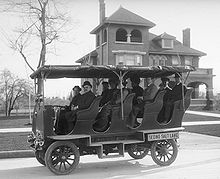 Early tour bus in Salt Lake City, 1909 SLC bus,1909.jpg