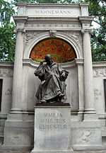 Monumentul Samuel Hahnemann, Scott Circle.jpg