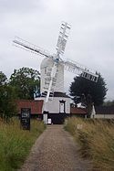 Molino de viento verde de Saxtead.jpg