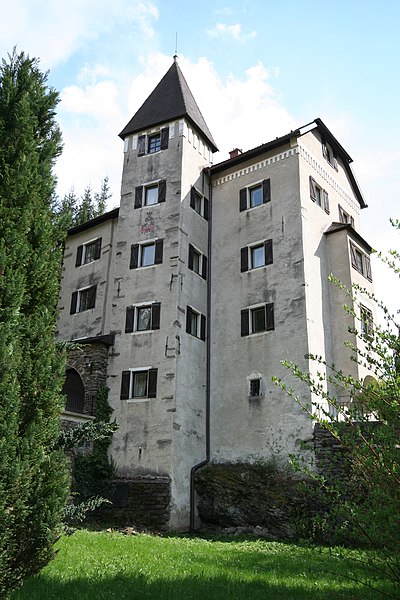 File:Schloss Süßenstein, Hüttenberg.JPG
