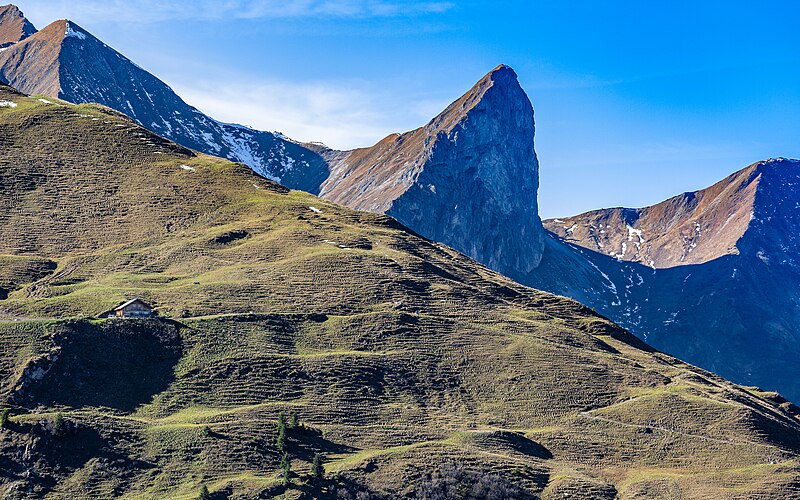 File:Schoppernau Hochalpe Schrägluftbild.jpg