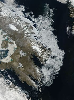 The Barnes Ice Cap on Baffin Island. Sea Ice off Baffin Island.jpg