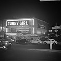 Serie. Reclamecampagne film Funny Girl. Cinema Du Midi verlicht, exterieur, Bestanddeelnr 922-1598.jpg