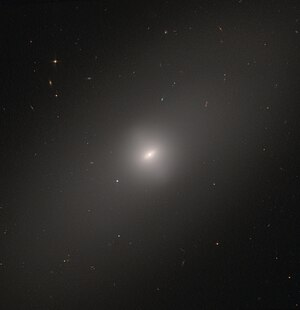 NGC 3384 som avbildet av Hubble Space Telescope