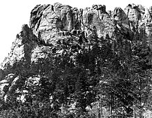 Photographie du mont Rushmore en 1905