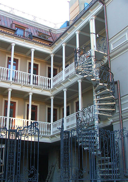 File:Stairs in old Tbilisi (თბილისი).jpg