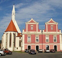 Stará radnice a kostel sv. Víta