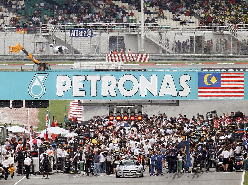 File:Starting grid of 2010 Malaysian GP crop.jpg