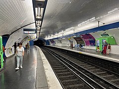 Quais de la ligne 10.