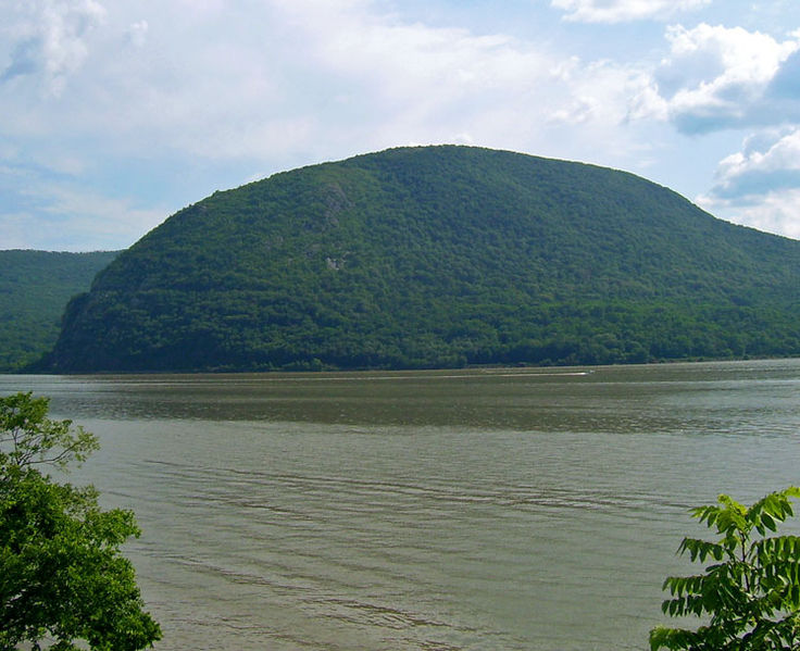 File:Storm King from across Hudson.jpg