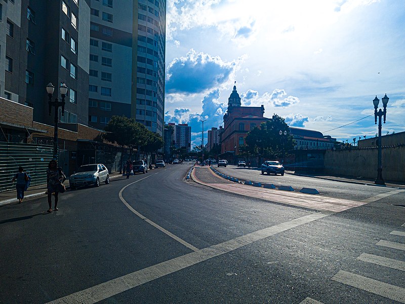 File:Street near Memorial da Resistência de São Paulo and Luz station.jpg