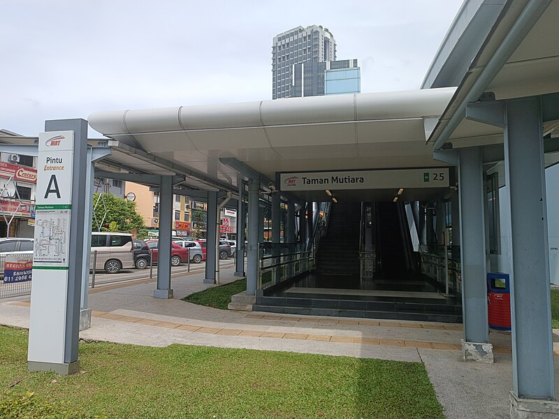 File:Taman Mutiara MRT Station Entrance A (221028).jpg