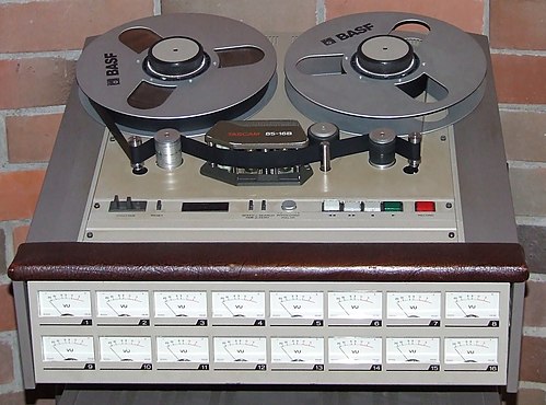 The TASCAM 85 16B analog tape recorder can record 16 tracks of audio on 1-inch (2.54cm) tape.