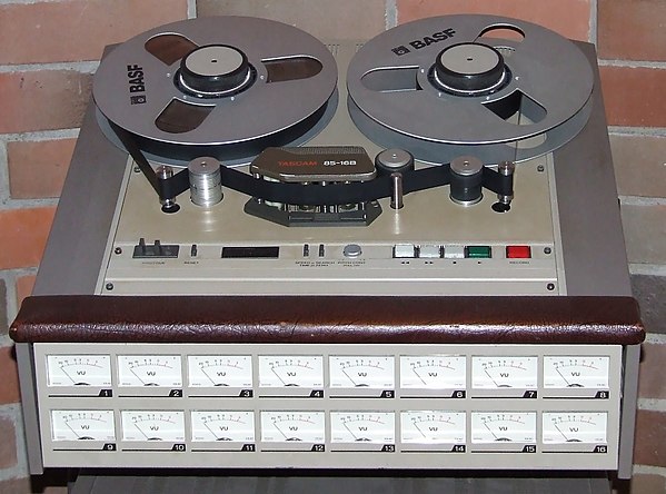 The TASCAM 85 16B analog tape multitrack recorder can record 16 tracks of audio on 1-inch (2.54cm) magnetic tape. Professional analog units of 24 trac