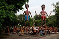タイ、チョンブリー県、ワット・セーンスック（英語版）の地獄寺[416]　プレタ（餓鬼）と亡者、獄卒の像