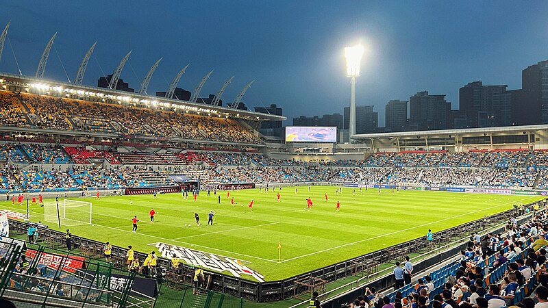 File:Tianjin TEDA Football Stadium, Aug 2023.jpg