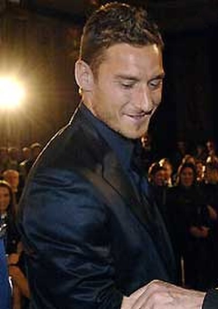 ไฟล์:Totti_2007.jpg