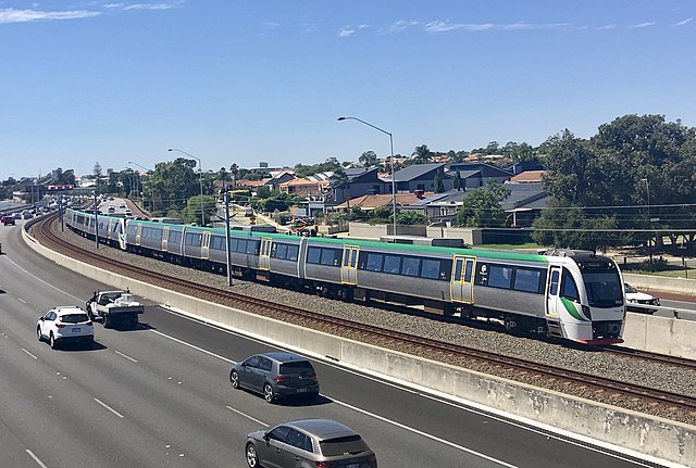 Image: Transperth B series train on the Mandurah Line in Como, Western Australia, March 2022 05